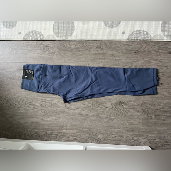 Brand new under armour leggings. Perfect condition. Tags on! - Picture 4 of 7